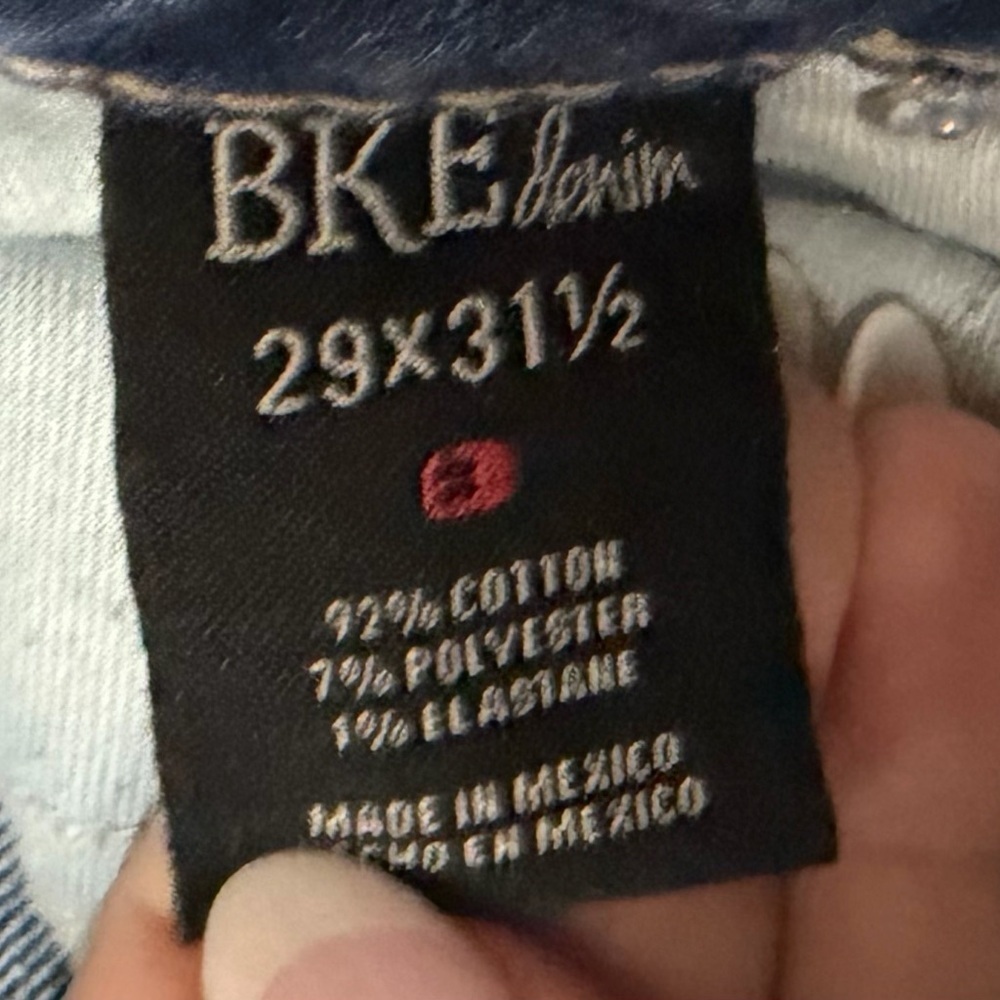 BKE Women's Dakota Jeans in Classic Blue 29x31.5” - Picture 4 of 4